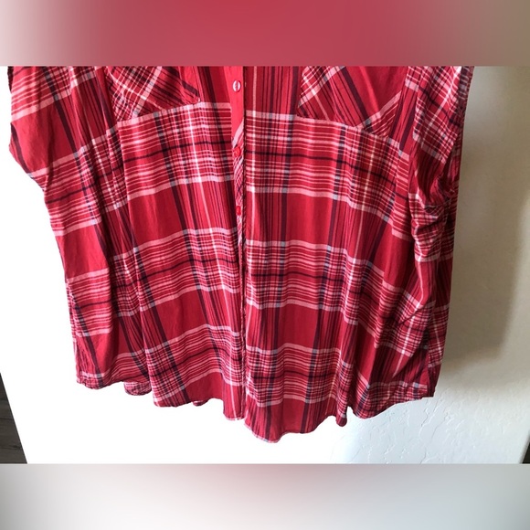 Torrid|Challis Button Front Dolman Sleeve Top in Red Plaid Pattern, Size 4X - Picture 6 of 11